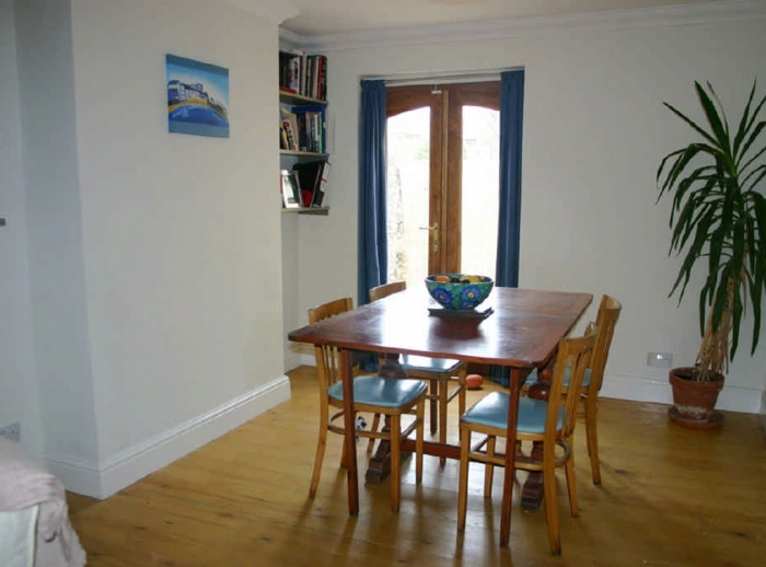 Image of Dining room and The Round Window, Carpenters Lane, Spring Lake, Kent, DA9 9AP, United Kingdom